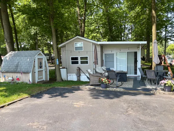 $179,900 | 734 Fountain Lane, Coldwater, MI 49036