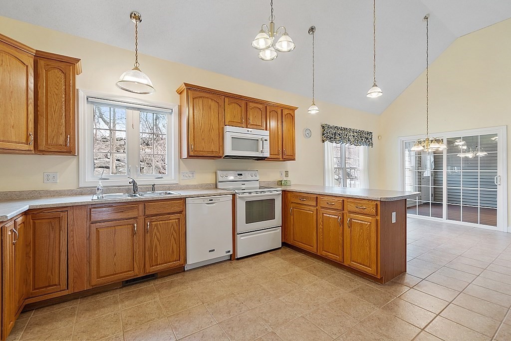5 Arbor Road, Unit 5 Dracut, MA 01826 - Photo 21 of 35 Gallery Image 21