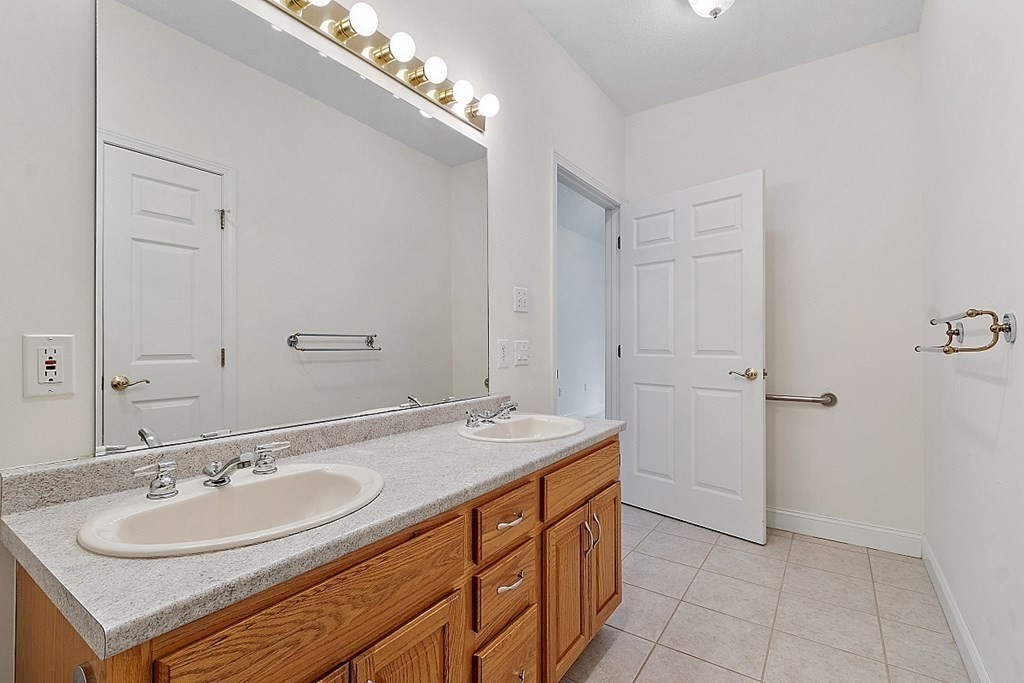 5 Arbor Road, Unit 5 Dracut, MA 01826 - Photo 29 of 35 Gallery Image 29