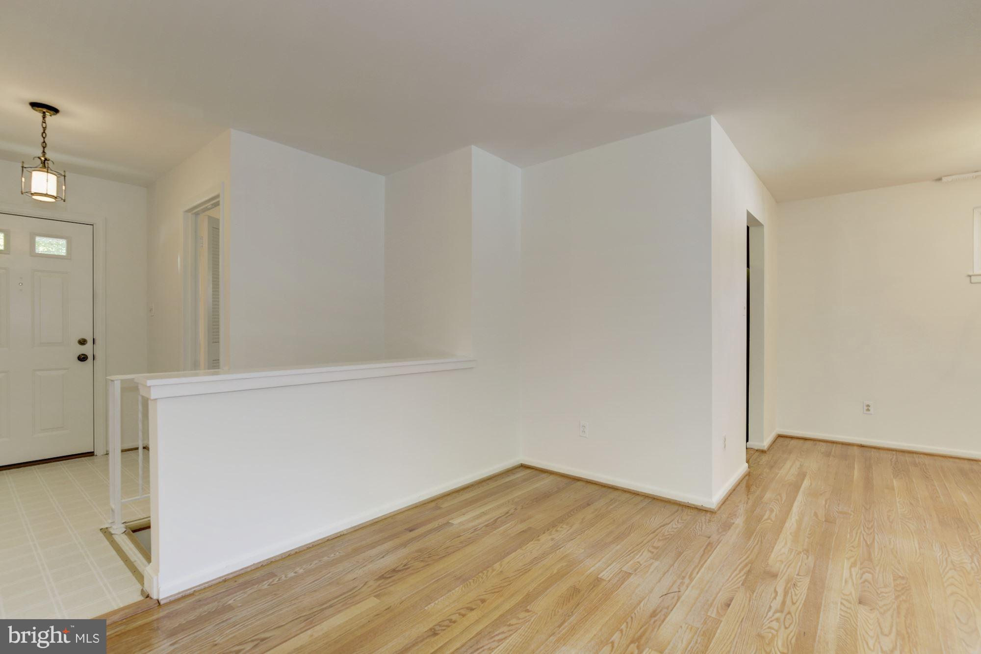 9621 McAlpine Road Silver Spring, MD 20901 - Photo 12 of 30 Family Room