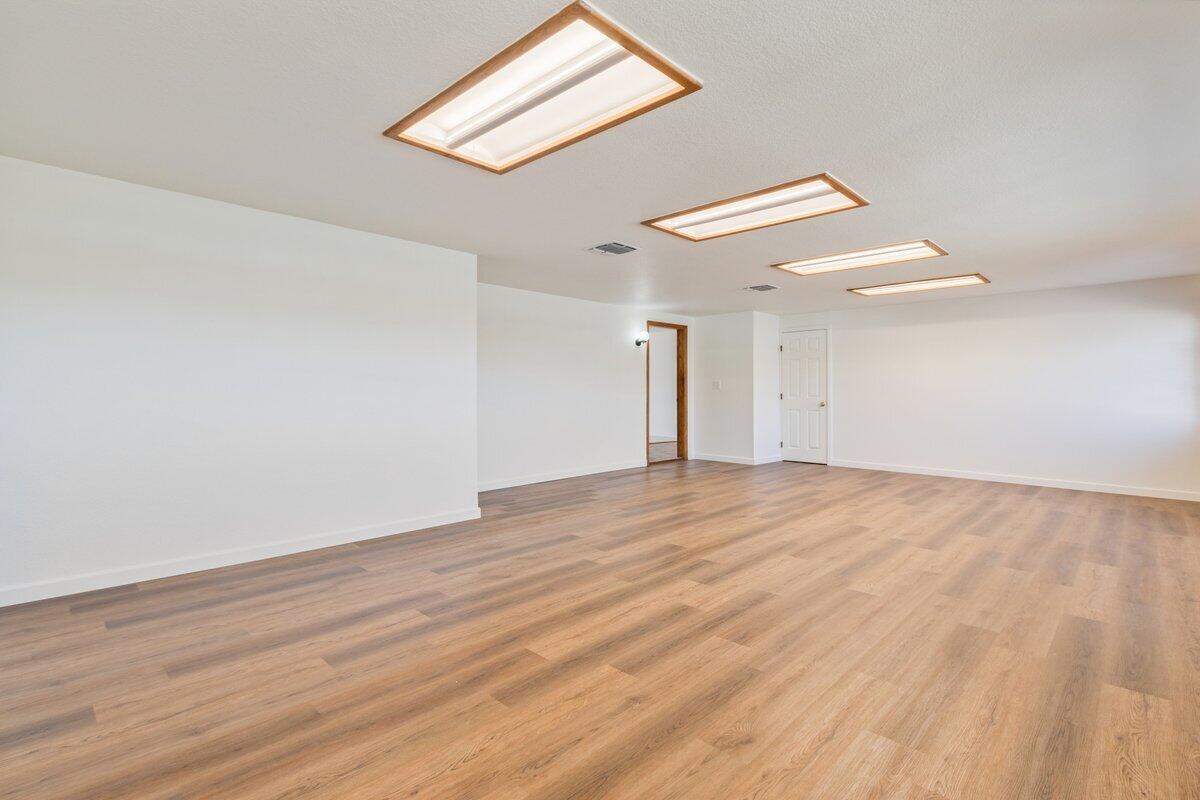 1150 West Ave J-13 Lancaster, CA 93534 - Photo 7 of 34 IMG_2582