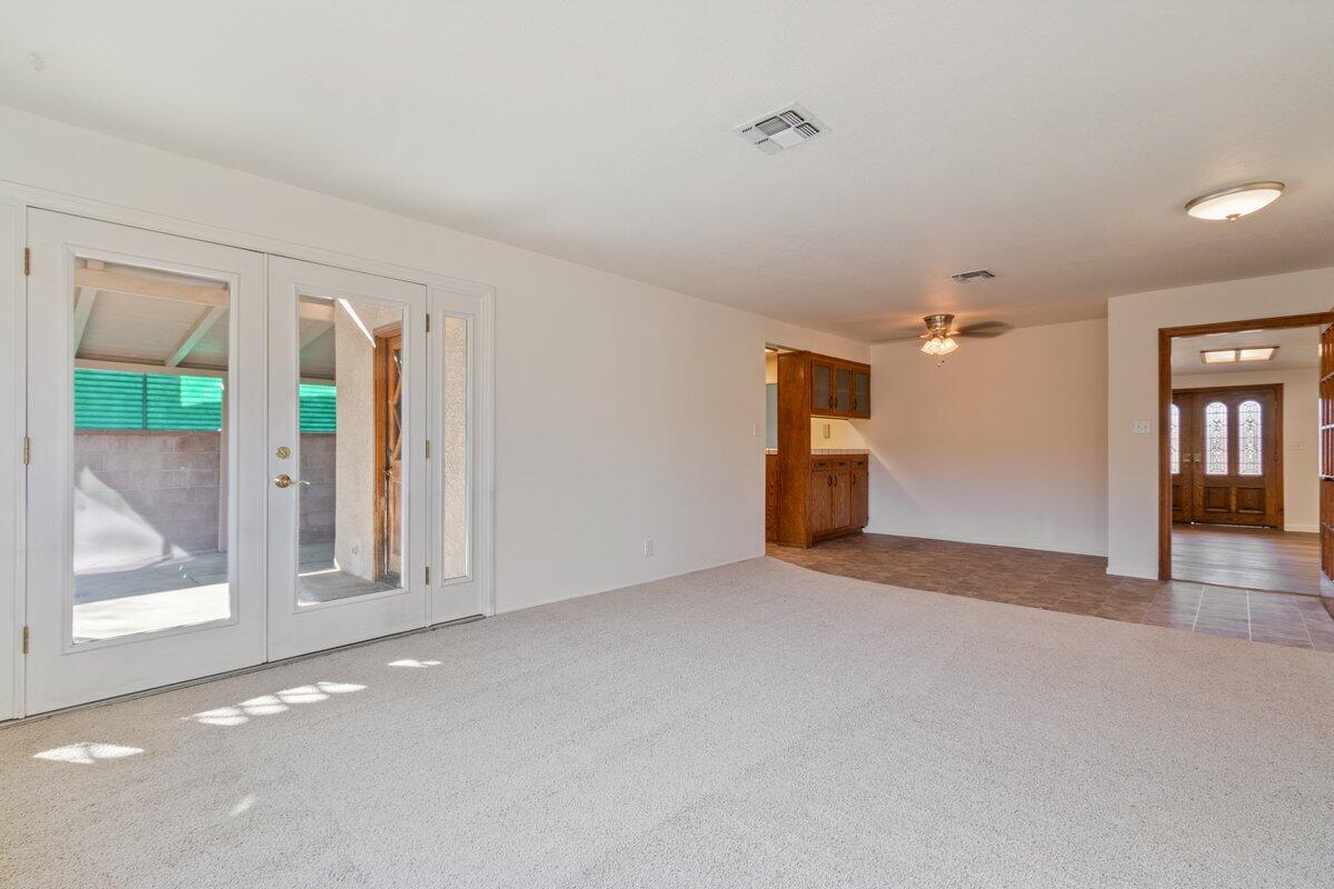 1150 West Ave J-13 Lancaster, CA 93534 - Photo 9 of 34 IMG_2594