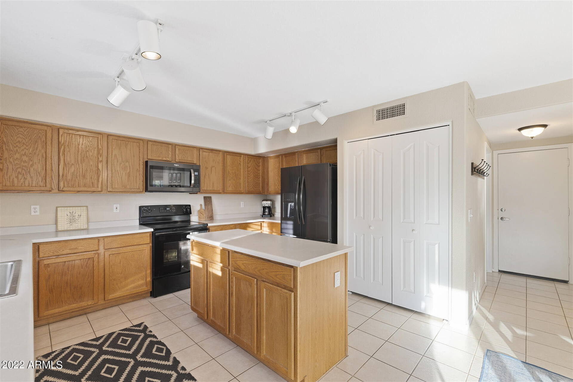 1344 South Riata Street Gilbert, AZ 85296 - Photo 9 of 36 009Riata001