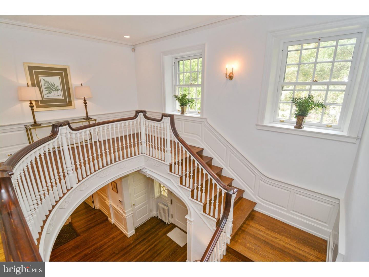 451 St Davids Avenue Wayne, PA 19087 - Photo 20 of 25 Hallway