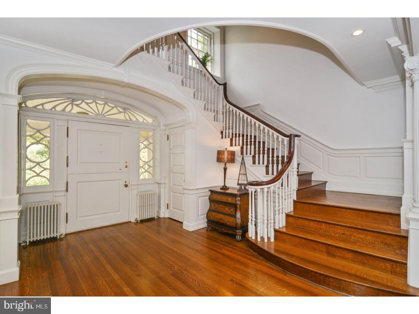451 St Davids Avenue Wayne, PA 19087 - Photo 5 of 25 Foyer