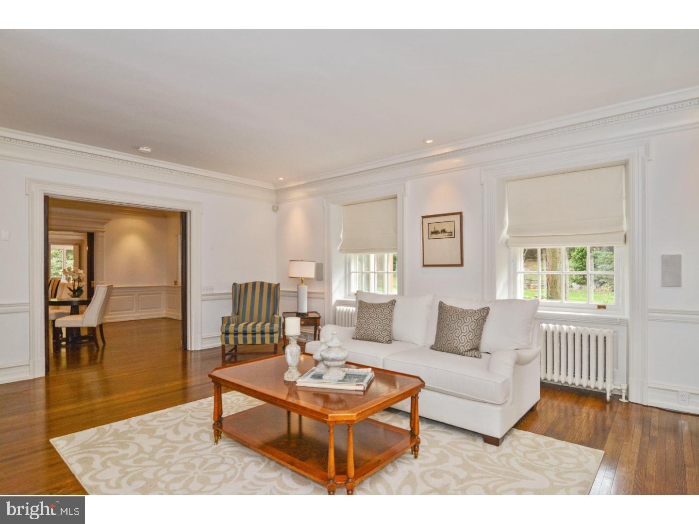 451 St Davids Avenue Wayne, PA 19087 - Photo 9 of 25 Living Room