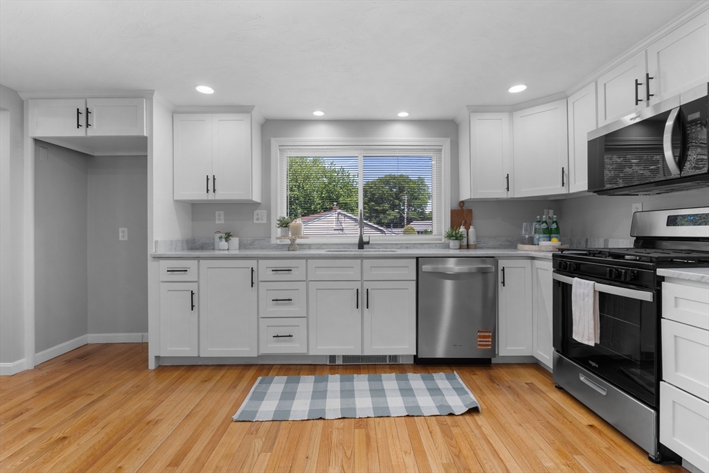 23 Portland Road Braintree, MA 02184 - Photo 11 of 42