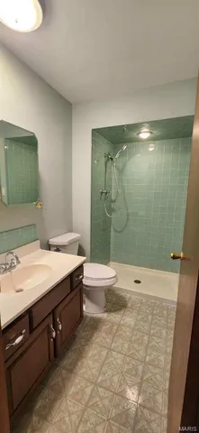 $230,000 | 15 Englewood Drive, Swansea, IL 62226