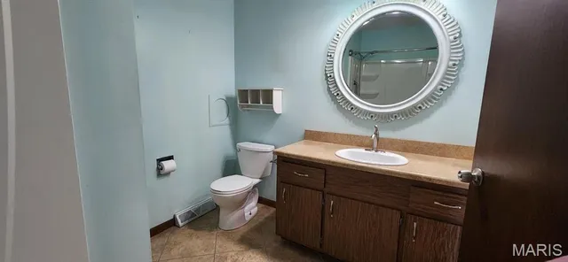 $230,000 | 15 Englewood Drive, Swansea, IL 62226