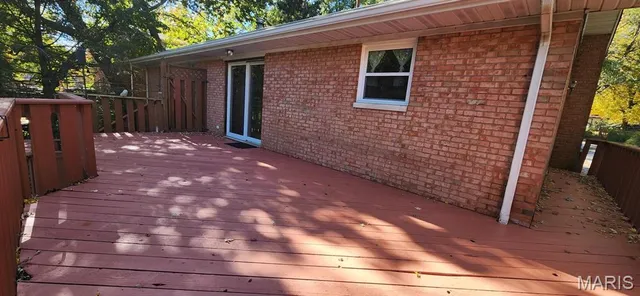 $230,000 | 15 Englewood Drive, Swansea, IL 62226