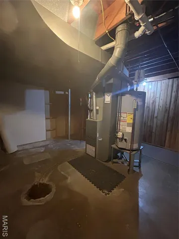 $230,000 | 15 Englewood Drive, Swansea, IL 62226