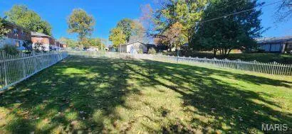 $230,000 | 15 Englewood Drive, Swansea, IL 62226