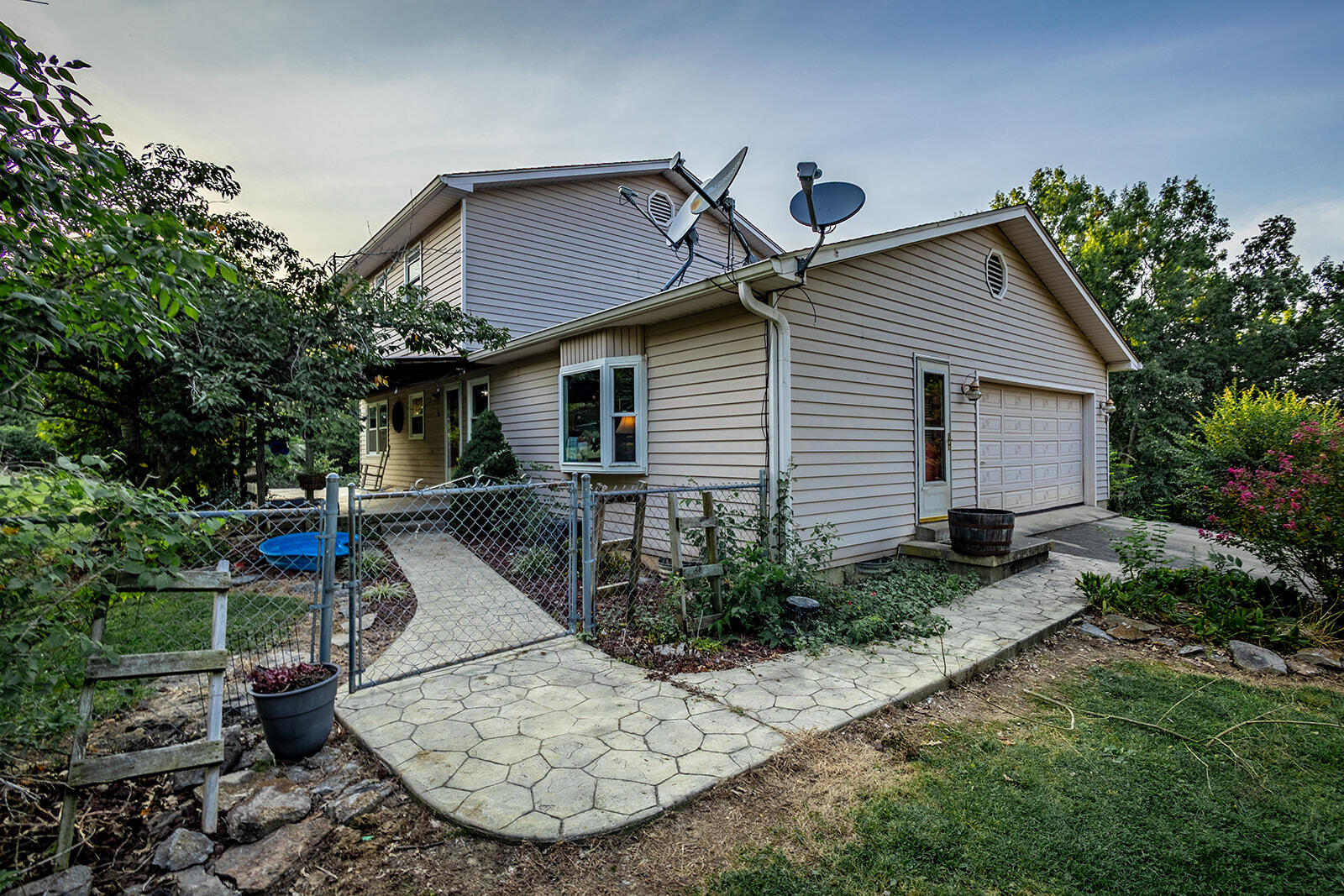 280 Ben Currens Road Salvisa, KY 40372 - Photo 6 of 46 1200 Bens Currens Rd - Interiors and Ext
