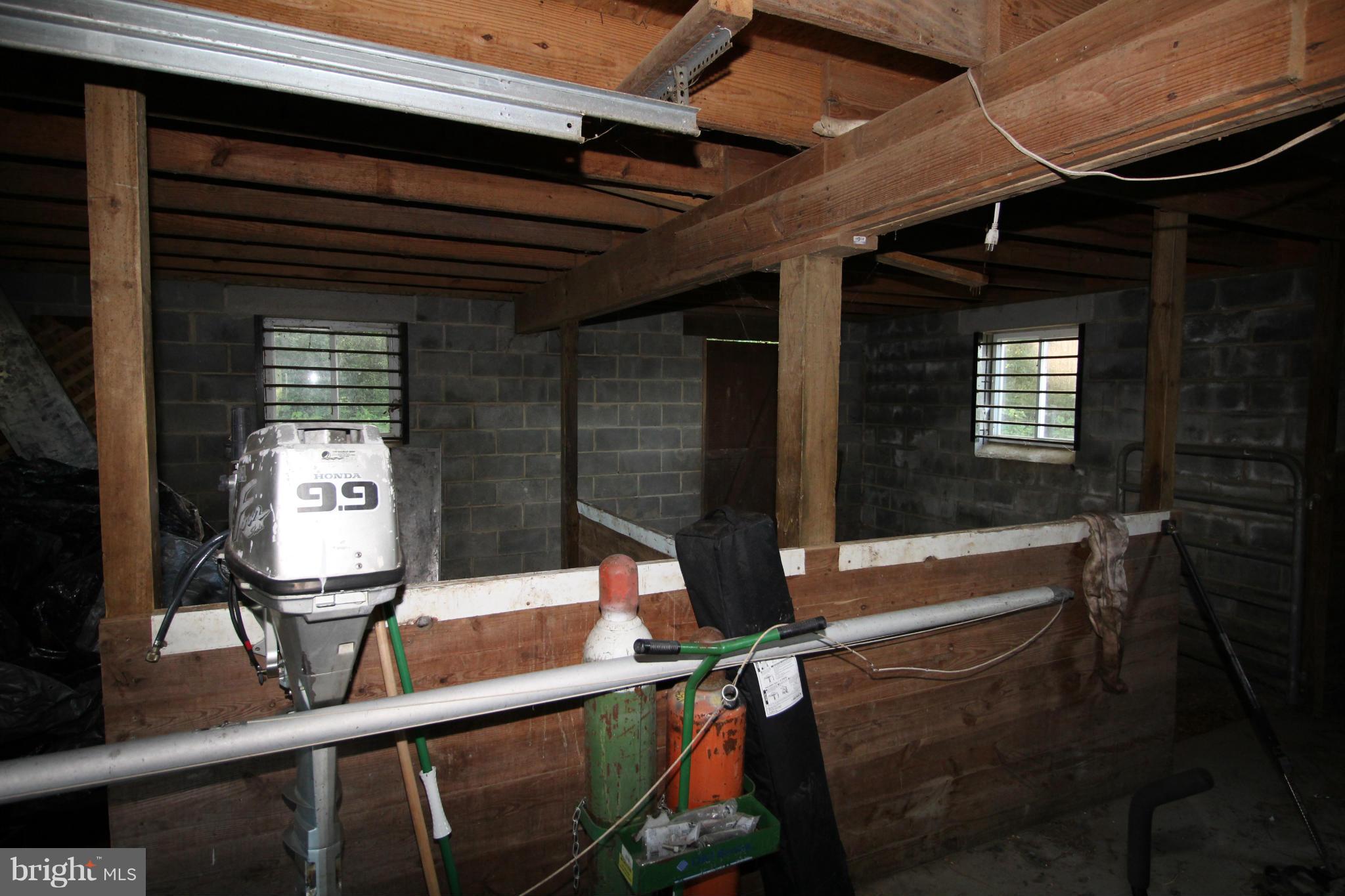 2178 Cecilton Warwick Road Warwick, MD 21912 - Photo 12 of 28 Stall area