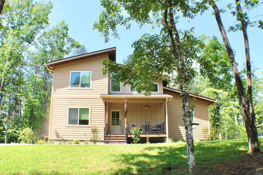 939 Sunset Road Epworth, GA 30541 - Photo 29 of 30 front view of a house with a yard