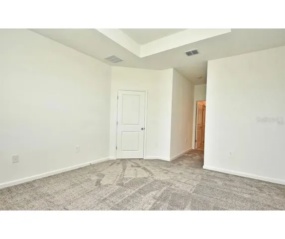 a black and white photo of a bathroom