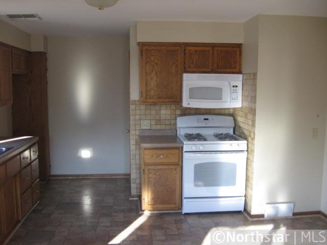 1255 Rice Street St. Paul, MN 55117 - Photo 3 of 9 Gallery Image 3