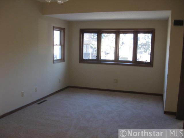 1255 Rice Street St. Paul, MN 55117 - Photo 4 of 9 Gallery Image 4
