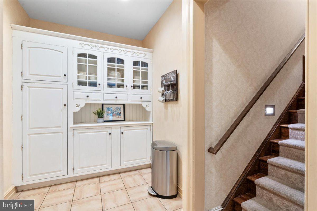 5948 White Flint Drive Frederick, MD 21702 - Photo 17 of 94 Butlers pantry
