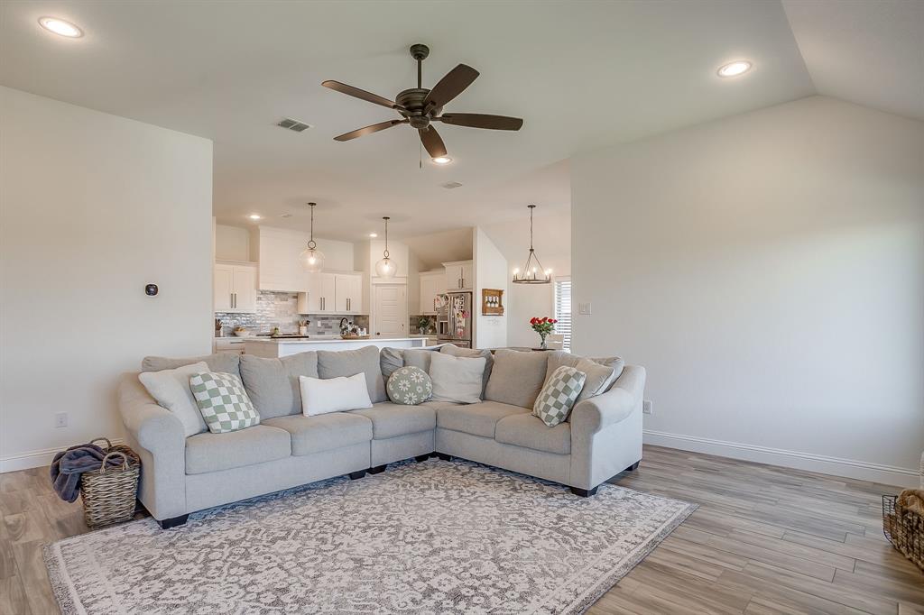 149 Sammy Street Godley, TX 76044 - Photo 12 of 33