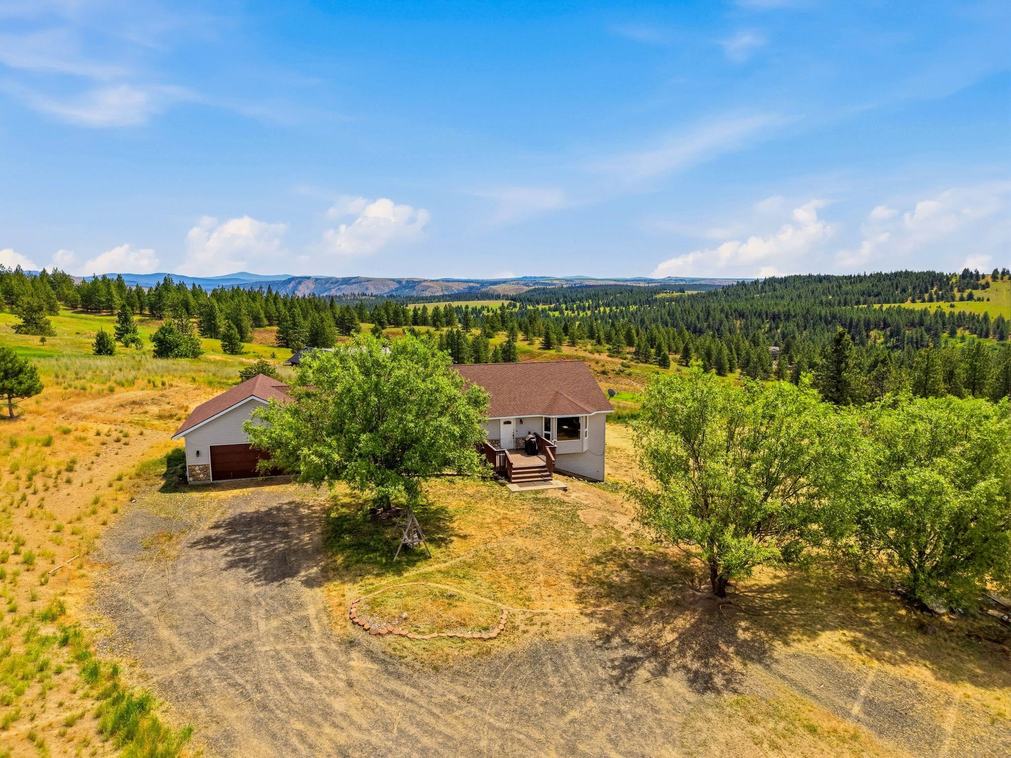 36127 Hart Road Davenport, WA 99122 - Photo 5 of 48