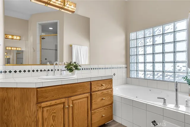 $1,100,000 | 30263 Swan Point Drive, Canyon Lake, CA 92587