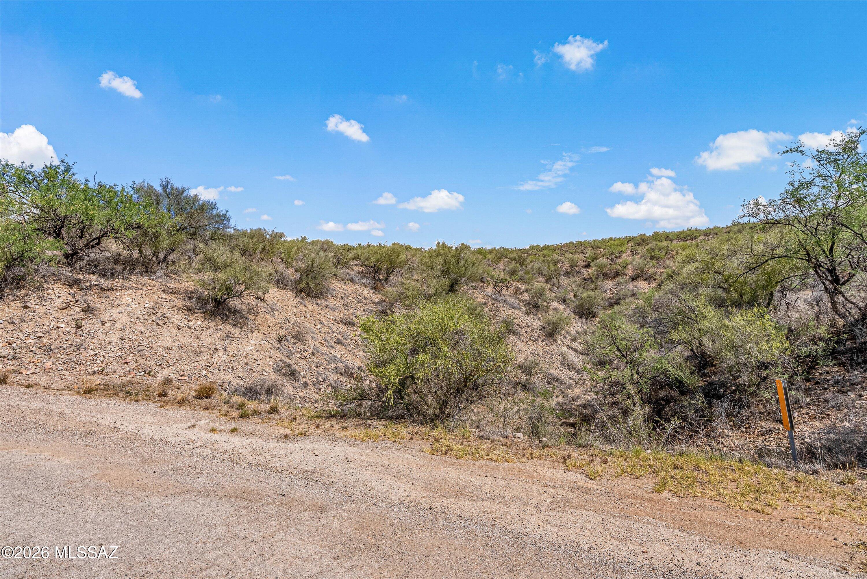 1573 Furel Court, Unit 17 Rio Rico, AZ 85648 - Photo 8 of 32 24-121177139