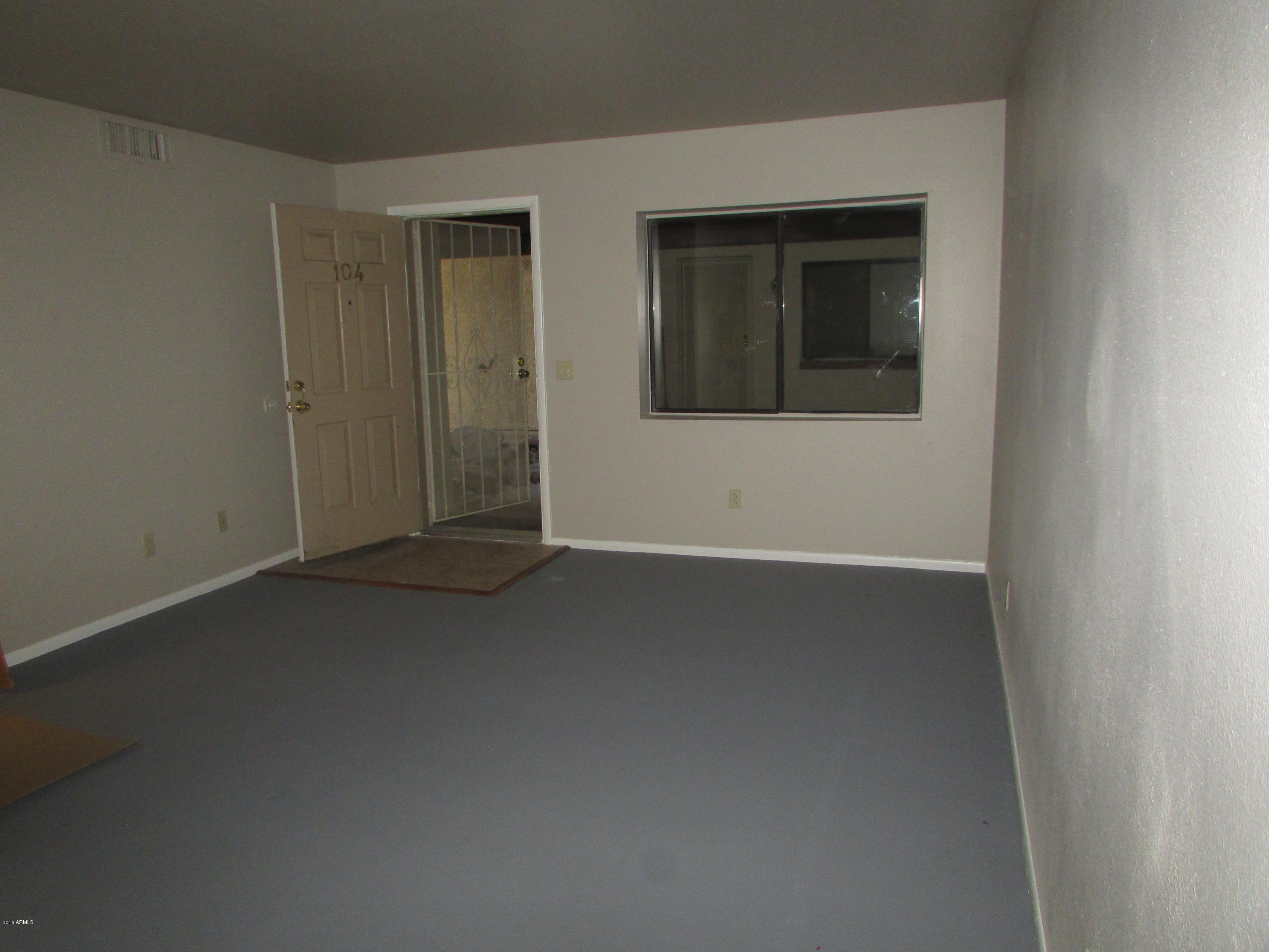 17 East Ruth Avenue, Unit 104 Phoenix, AZ 85020 - Photo 3 of 18 IMG_0018