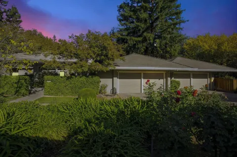 $2,399,000 | 3895 Fair Oaks Boulevard, Sacramento, CA 95864