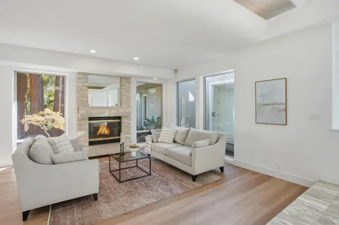 $2,399,000 | 3895 Fair Oaks Boulevard, Sacramento, CA 95864