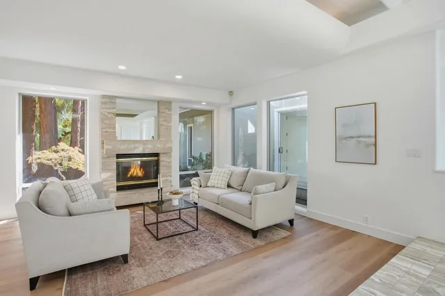 $2,399,000 | 3895 Fair Oaks Boulevard, Sacramento, CA 95864