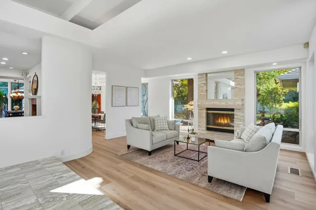 $2,399,000 | 3895 Fair Oaks Boulevard, Sacramento, CA 95864