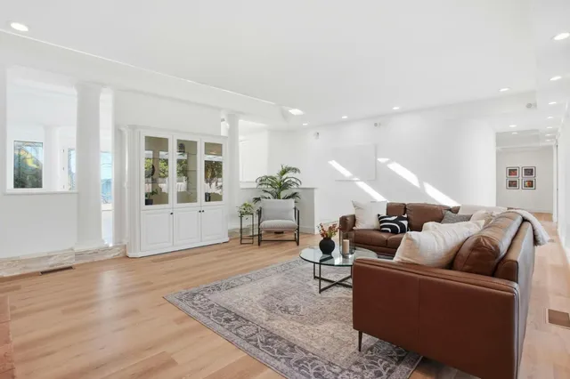 $2,399,000 | 3895 Fair Oaks Boulevard, Sacramento, CA 95864