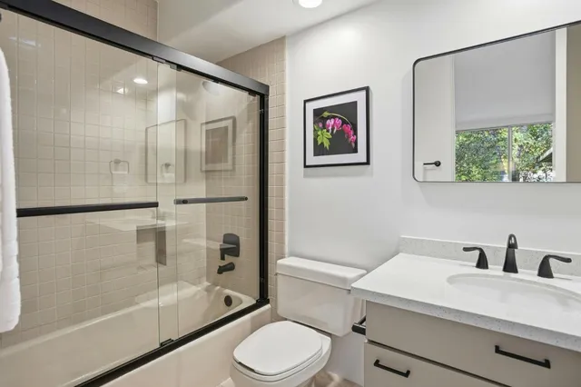 $2,399,000 | 3895 Fair Oaks Boulevard, Sacramento, CA 95864