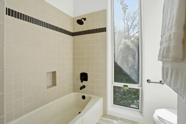 $2,399,000 | 3895 Fair Oaks Boulevard, Sacramento, CA 95864