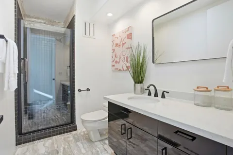 $2,399,000 | 3895 Fair Oaks Boulevard, Sacramento, CA 95864