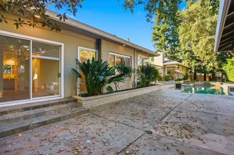 $2,399,000 | 3895 Fair Oaks Boulevard, Sacramento, CA 95864