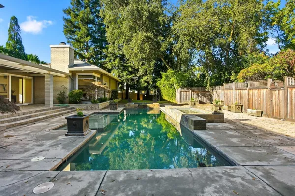 $2,324,000 | 3895 Fair Oaks Boulevard, Sacramento, CA 95864