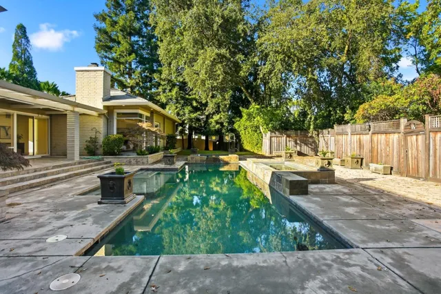 $2,399,000 | 3895 Fair Oaks Boulevard, Sacramento, CA 95864