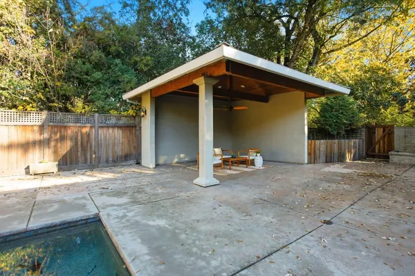 $2,324,000 | 3895 Fair Oaks Boulevard, Sacramento, CA 95864