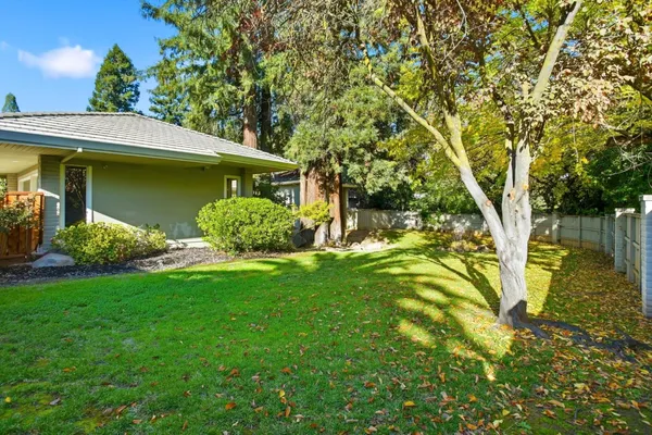 $2,324,000 | 3895 Fair Oaks Boulevard, Sacramento, CA 95864