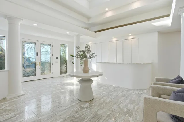 $2,399,000 | 3895 Fair Oaks Boulevard, Sacramento, CA 95864