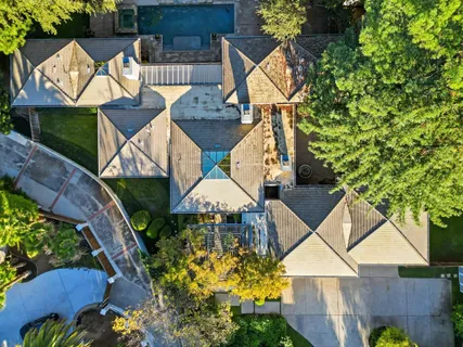 $2,399,000 | 3895 Fair Oaks Boulevard, Sacramento, CA 95864