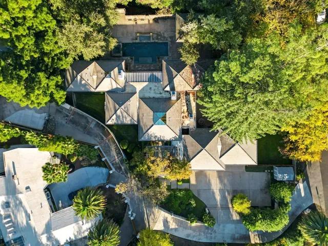 $2,399,000 | 3895 Fair Oaks Boulevard, Sacramento, CA 95864