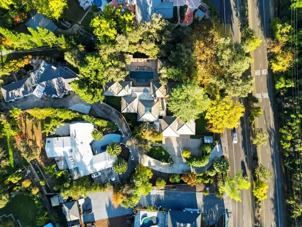 $2,324,000 | 3895 Fair Oaks Boulevard, Sacramento, CA 95864