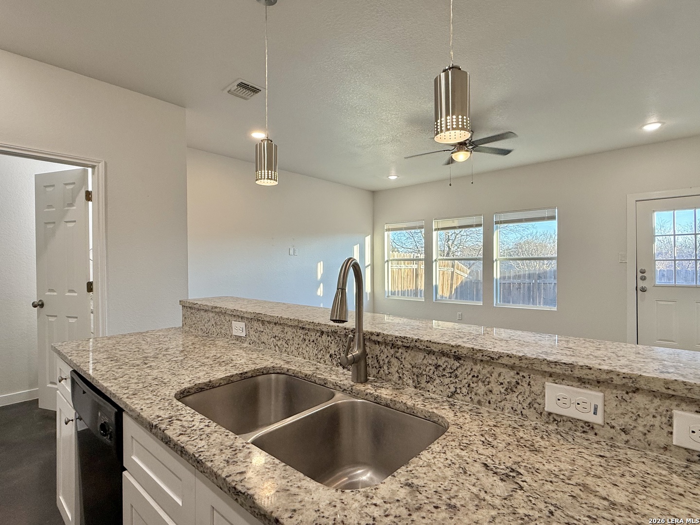 6938 Crestway Road, Unit 4 San Antonio, TX 78239 - Photo 9 of 26