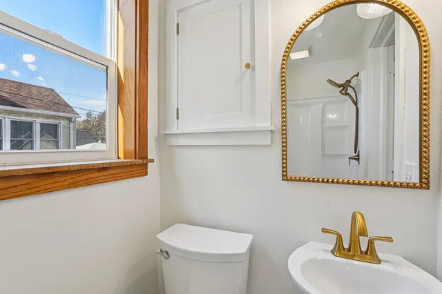 $340,000 | 1611 Edmund Avenue West, St. Paul, MN 55104