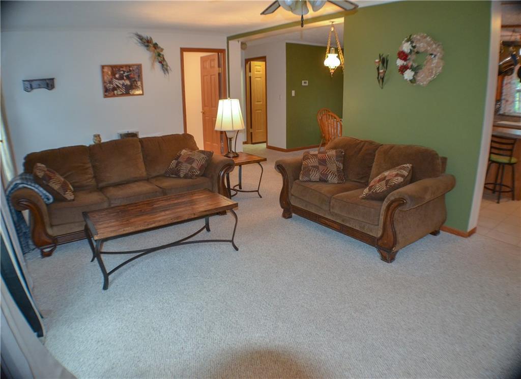 258 Community Park Road Vandergrift, PA 15690 - Photo 3 of 25 Gallery Image 3