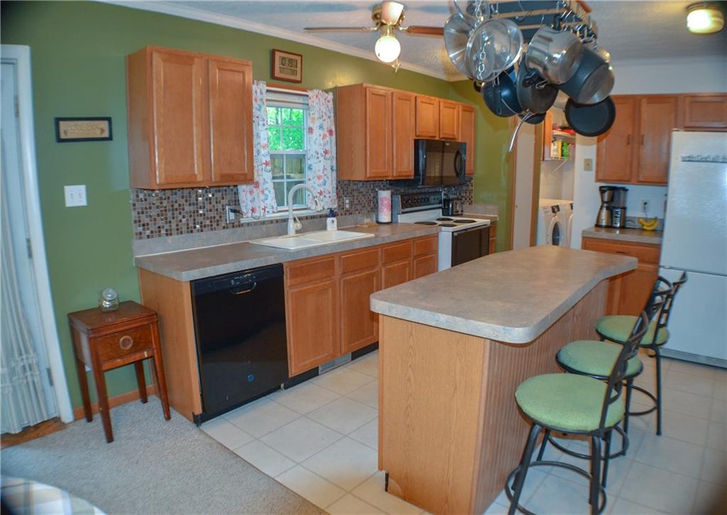 258 Community Park Road Vandergrift, PA 15690 - Photo 5 of 25 Gallery Image 5