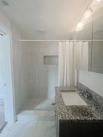 $1,250 | 1514 38th Avenue North, St. Petersburg, FL 33704